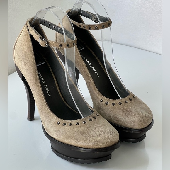 Lisa for Donald j Pliner Leather Platform Pumps with Studded Ankle Strap Size 8 - Picture 2 of 13